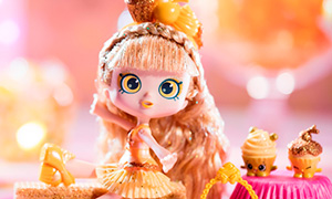 Шопкинс впервые на Комик Кон с лимитированной куклой  Jessicake Golden Cupcake