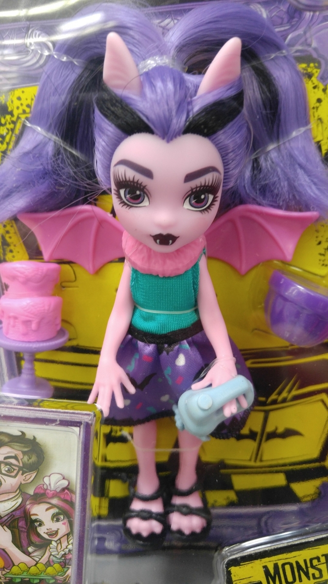 Monster Family: Новые куколки младших сестренок Клодин, Лагуны и Дракулауры