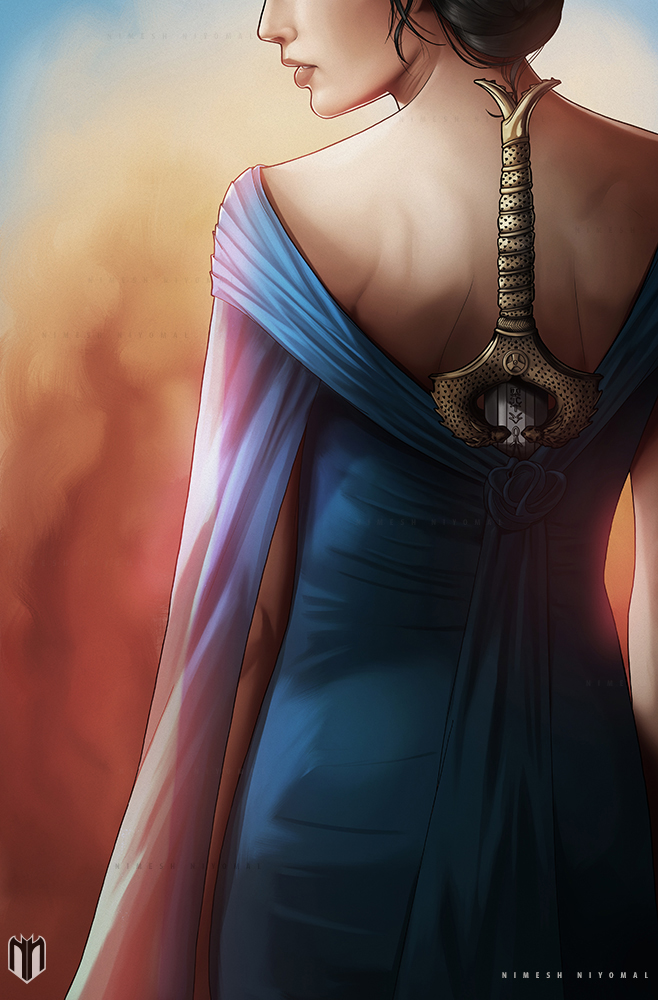 Галь Гадот - Чудо Женщина в платье с мечом за спиной