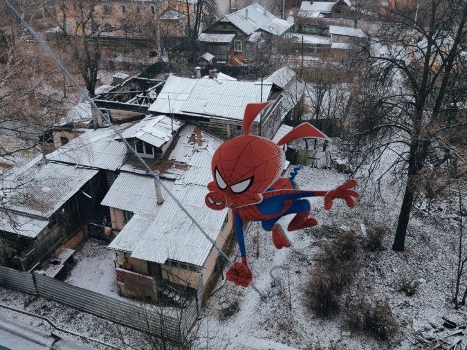 Человек-Паук через вселенные в Россию