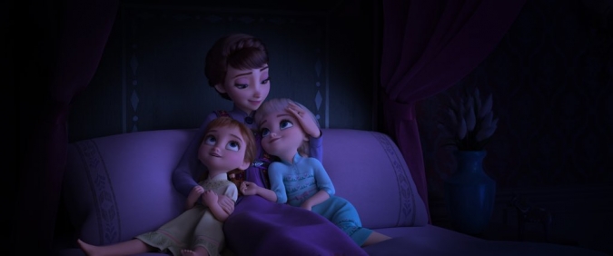 Холодное Сердце 2: Королева Идуна и маленькие Эльза и Анна